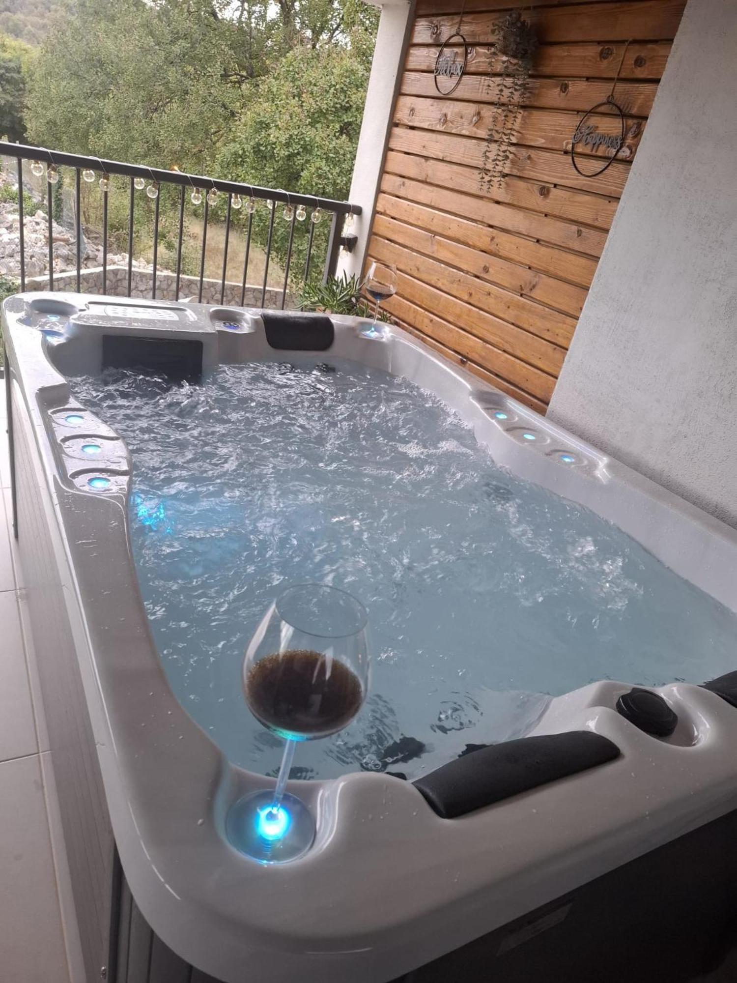 Apartman Pojine Gabonjin 외부 사진